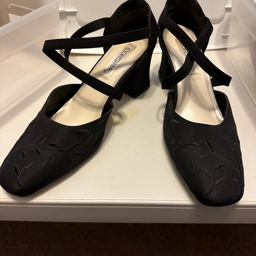 Corsina Black Heels. size 8.5